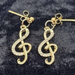 Petites boucles d'oreille clef de sol – Image 3